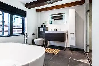 Bed & Breakfast City Studios 3*