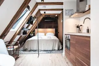 Bed & Breakfast City Studios 3*