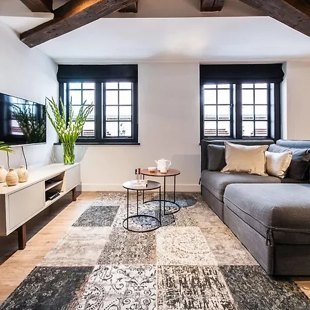 City Studios Bed & Breakfast 3*