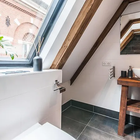 City Studios Bed & Breakfast 3*